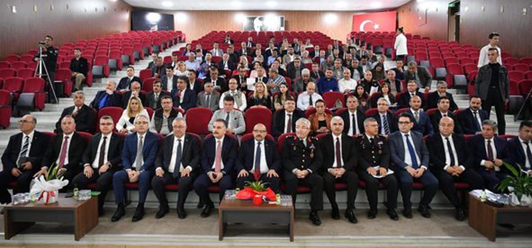 ​Edremit İlçe Değerlendirme Toplantısı Balıkesir Valisi Sayın İsmail Ustaoğlu Başkanlığında Düzenlendi.