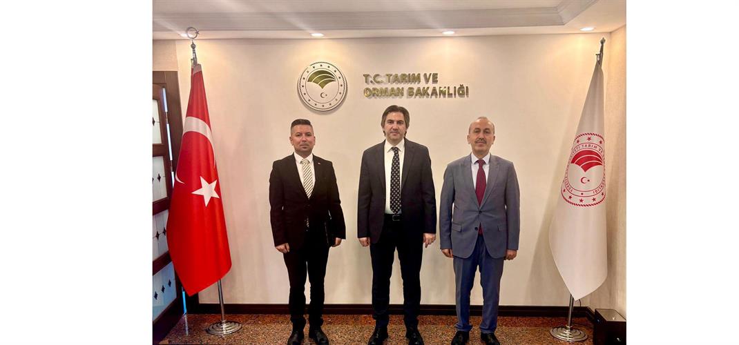 İl Müdürü Dr. Hüseyin Düzgün ile Gönen Organize Tarım Bölgesi Müdürü Mehmet Çelik, Bakan Yardımcımız Sayın Dr. Ahmet Bağcı’yı ziyaret etti